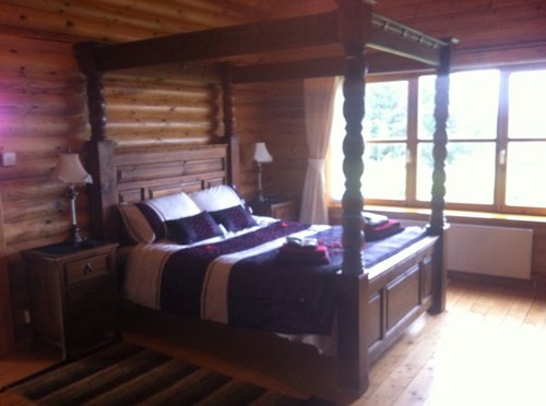 Located on a working farm in perthshire, 3 self catering luxury cabins exclusively for couples. Week and short breaks available through hoseasons.