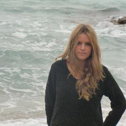 EX-Lunnie declarada. Todos a los bunkers: Un presente peligro de la carretera. Acariciadora profesional de cactus suavitos.
