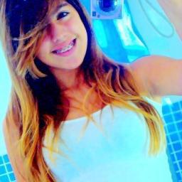 Mariana_boneka's profile picture. Paipai&mãmãe Trabalharam bem a beça ♪♪ *
Perdi meu 1º Twitter & Fiz esse :(  
       um beijo s2 *