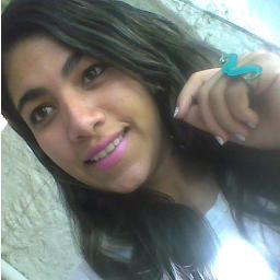 sou desastrada,ñ tenho corpo perfeito,me esqueço das coisas rápido,gosto muito rápido das pessoas,meu cabelo é bagunçado...+uma coisa que eu ñ sÔ é #NORMAL...