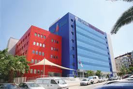 İzmir Üniversitesi'ne dair her şeyin bulunabileceği Twitter Hesabıdır (İzmir Üniversitesi ToolBar)