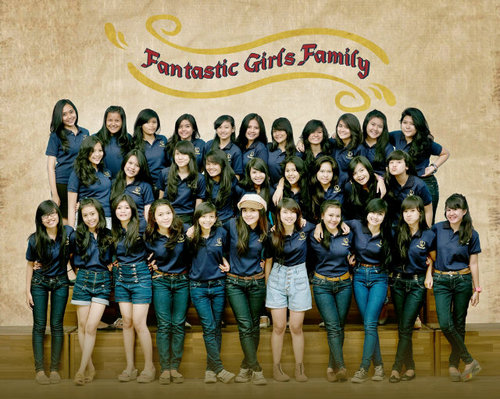 Official twitter account for VanGlads. Keep solid and stay beauty ♥♥♥ October 1st . Let's join with us !!