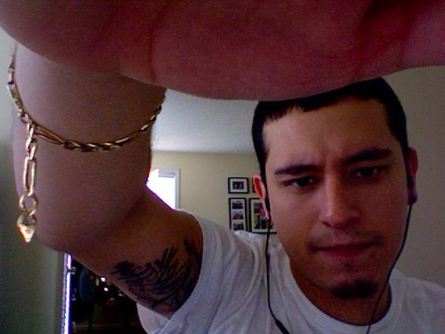 johnnydh87's profile picture. 