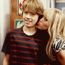 Fake di Cole Sprouse! :) @lottiie_tommo  mia sorella.♥ @ele__calder ti voglio bene ♥