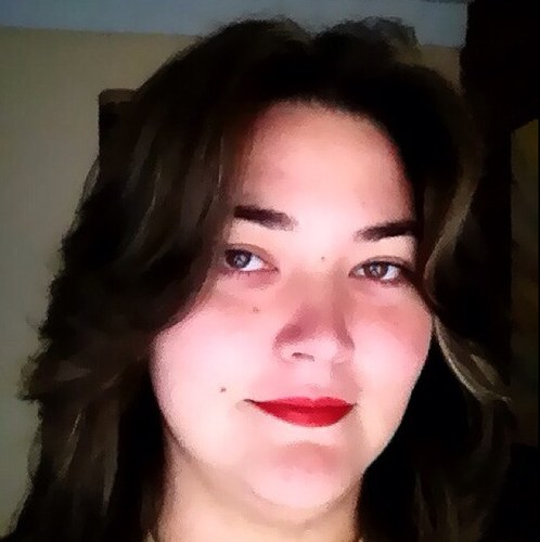 Cantante Lírica: Contralto. Amante de las pequeñas cosas