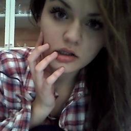 Hello beautiful people :)
My name is Tania I am 17 years old and live in Naples.
In a few words I live of TokioHotel. ♥.♥