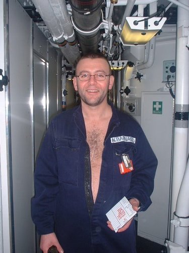 harvey_barnard's profile picture. Does something menial on a holiday park ...however I used to be a nuclear engineer ...gotta go where the heart is LOL