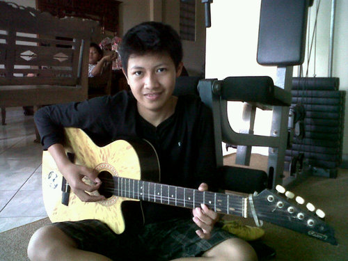 Hiii , My Name Is Muhammad Zidna Farizqi | JHS 02 Jepara | Cllas 7B | I Like's Reggaee and Pee We Gaskins | Thank You Already See My Profil | (っ˘з˘)っ .