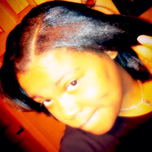 iim aa chiick dhats dwn tu earth ,kool as fck ! dnt tuu mch take iish 4rm any1 ...