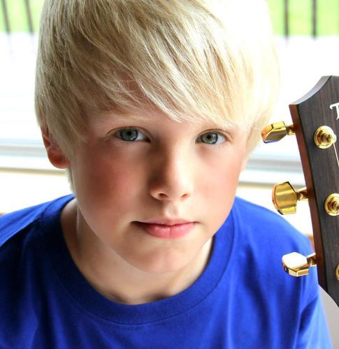 Fans club oficial de Carson Lueders Chile!
30 diciembre 2012 @carsonlueders nos siguió *-* 3