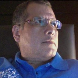 Productor y realizador  en Radiotelevisión de Veracruz y Ex Secretario General de la Sección Regional Xalapa y Subsecretario Nacional de Educación del STIRT
