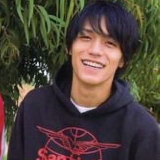 RyO_U_bot's profile picture. どーも、俺です。本人様事務所様各所無関係の偽物。人見知りやけどフォロワーさんは皆大事にするで気軽にフォローしてな。∞周年、無限大の想いを皆に届けたい。腐要素有。某関西八人組に関する表記のないeighterさん、非公式RTで会話をする、または鍵のついてないﾅﾘさんはポリシーに反するのでごめんなさい。