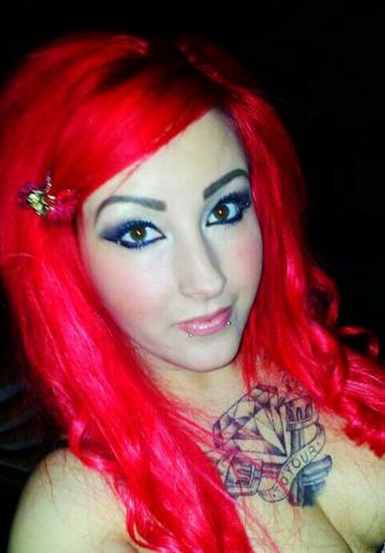 3 love my fwiends 3,  & girls piercings&tattoos,....*hairdresser*