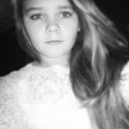 Canadian girl ! #lovethebiebs Belieber ! Follow me on instagram :that_blonde_belieber ! muuuah ! xoxo (: