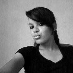 A garota q sempre muda seu Bio-haha-Ellys Juliene-06/05-Meu niver-ahhh'---♥