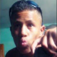 Só tenho o que eu mereço, humildade vem do berço, amor é só de mãe, pois um outro eu desconheço .
Marido da @Taayportella s2 '