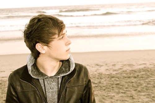 awwwkeaton's profile picture. Ever been slaped with feels?well i have for 16 years|Emblem3|Carly Rose|Justin Bieber|