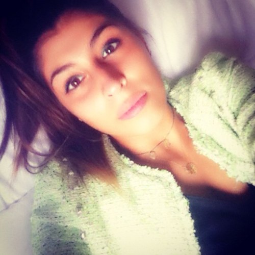Tous ceux qui m'aimes n'ont plus qu'a me .. Suivre !
 ❤