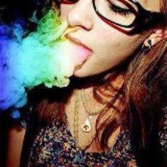 soy experta en asser reir ala jente mi novio se llama cesar vega  buscame en face como mady vega