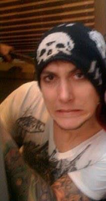 Casado com aquela delicia gostosa do Zacky ! Sou sexy :O
