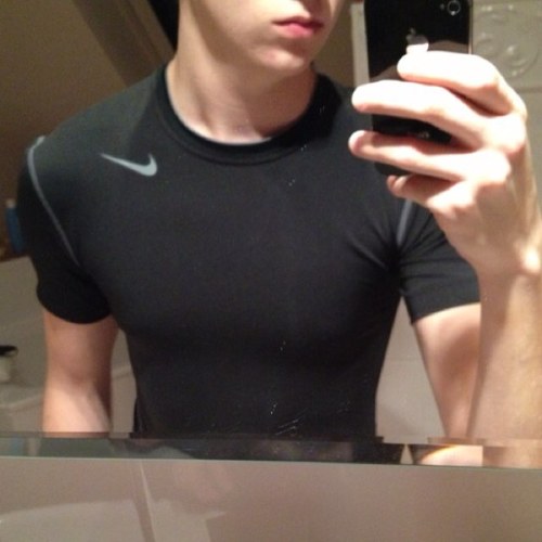 Germany 15.11.1995 Fitness- Workout- fun
Instagram: @_Kolja_