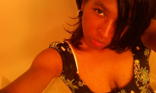 Im cute but im alot to deal with so ive been told lol....but I have a great personality and im very open to some things if u wanna know anything hit me up