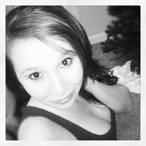 Vikkinicole29's profile picture. 