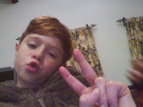 i follow back ecpecially pritty girls
