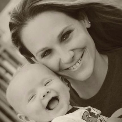 love: Jesus, working out, being healthy, hiking mountains, running races, hitting the beach, and my beautiful kids!