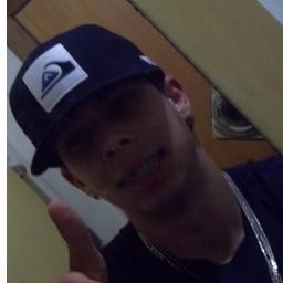 ~    Pensamentos que abalam,reações que alucinam .'