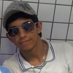18 anos, Canceriano, Arrogante, Persuasivo, Pretensioso, Orgulhoso, Detalhista, Autoconfiante, Vaidoso, Esperto, Vingativo, Astuto e Manipulador !  Prazer...