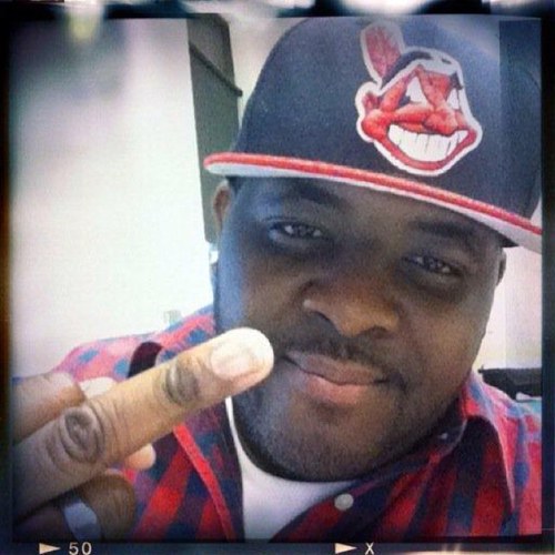 *I tweet real shit! Shot 6 times still walking tall. SMD you can't tell me SHIT!
***uhhhhhhhhhh!***

*NOW HIT THAT FOLLOW BUTTON!

**CPT**