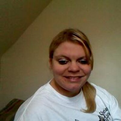 Profile Picture of Mindy Robinson (@mercuryvillager) on Twitter