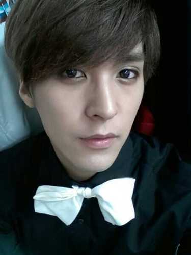 Sutle팸 손동운Bot 평양 130513~/유저계(@woontle_user)/i'm not real.Real Dongwoon (@beastdw)