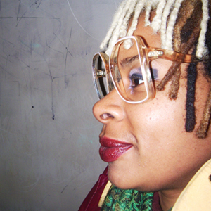 gizvintagehoney's profile picture. 