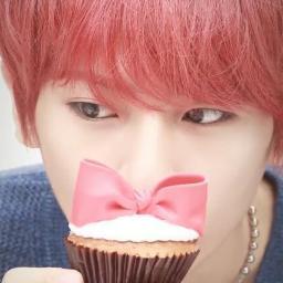 annyeong~ ผม(บอท)จางฮยอนซึง ขี้เล่น เอาใจเก่ง(มั่ง)  ชอบแกล้งเอาเป็นว่าผมนิสัยดีล่ะกันน่ะครับ (ผมอร่อยน่ะ??) *ขยิบตา* #8GfAM