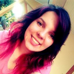 a menina do cabelo piink  *--*