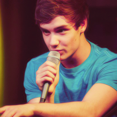 Liam | 19 | Did you know you're beautiful? ~I am in now way affiliated with Liam or the boys. This is for roleplay purposes only.~
