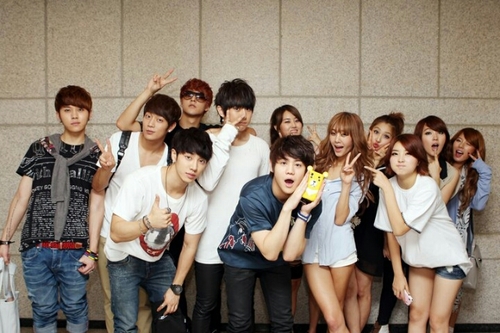 unitedcubeent's profile picture. This is a fanbase for Cube Entertainment artist: 4minute, B2ST, G.NA, BTOB, Noh Jihoon and also ACube Entertainment artist: APINK, Huh Gak, Mario and so on...