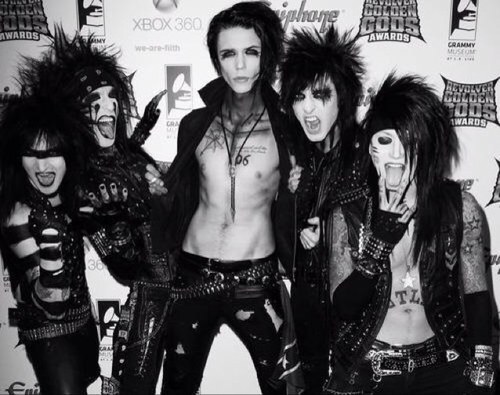 #Imagine bvb. Follow me if u want 
Bye ;)