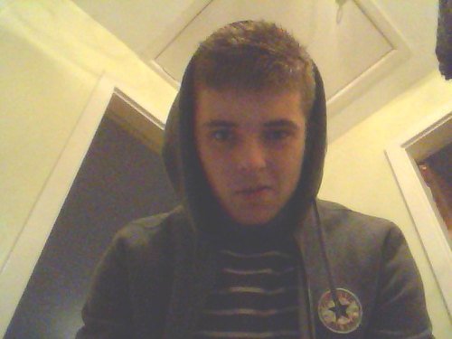 Follow me and ill follow ya back :D im 16 from Belfast :D