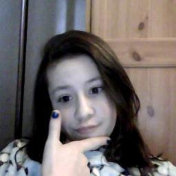 im katie and i love @erinkaye3 @heatonjodie follow and i will follow back