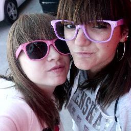 Aunque ya no estes, te sigo queriendo igual que como si estuvieses. Aroa