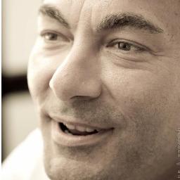 redac chef du magazine VIC16, Organisateur d’évènements.