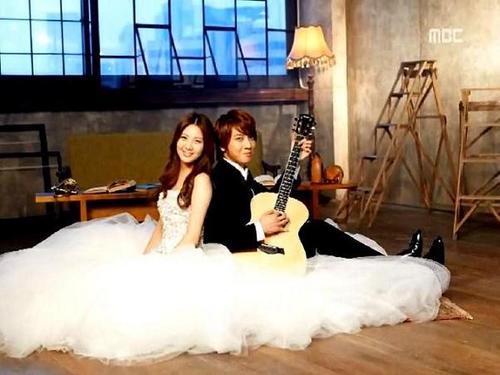 CNBLUEとソシ大好き(´∇｀)ヨンソカップル大好き(^з^)K-POPも全体的に好きです( ☆∀☆)CNBLUEやソシが好きな人はフォローしてください♪またK-POPが好きな人もフォローしてください！