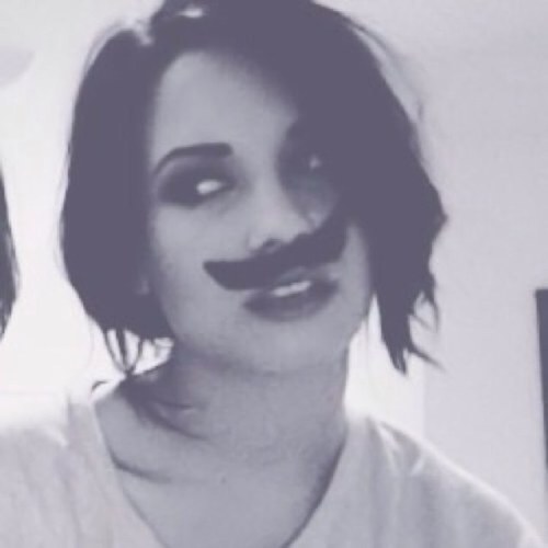 i love that unbroken and strong girl. {@swaggiebiebrr is my BFF}.