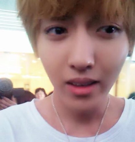 30/12/12 ผมคริส. ผมแบดบอย จริงหรอ? หัวเราะ.ผมอินดี้ ถ้าคุณไม่ฟอลแล้วเราจะรู้จักกันได้ไงจริงไหมที่รัก?#Qualfam bot not real ok? One more night (: