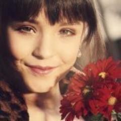 O @RiqueFilgueiras me segiu,a Ther me segue no ask,Fe,Aysa e Lari me seguem no instagram!Carrossel infint ♥