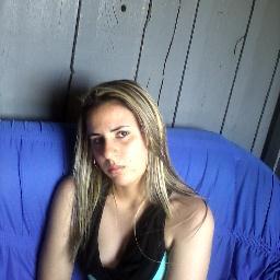 Não nasci para agradar ninguém *---*
                Gosto de sair com amigoos \õ