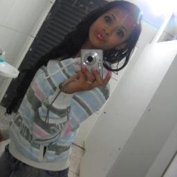 Humildade não é se declarar pequeno. Humildade é reconhecer suas forças e suas fraquesas e perante isso buscar o seu melhor. ♫ //